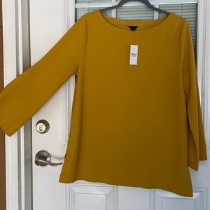 NWT Mustard/gold crew neck casual/work top SZ L